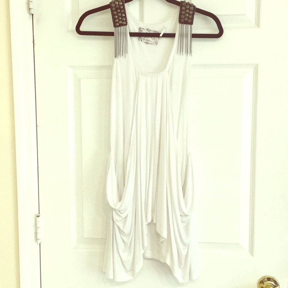 Guess Los Angeles Flowy top in white size medium